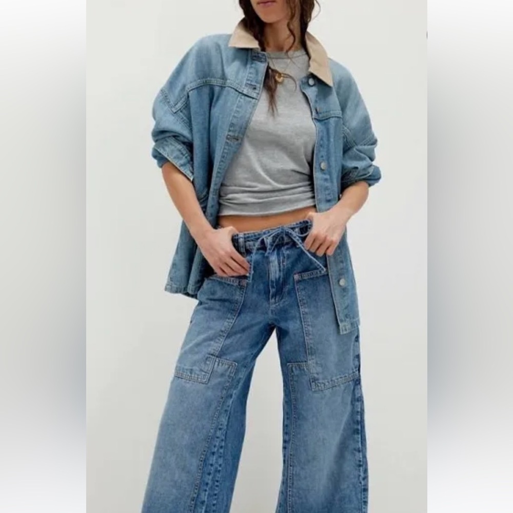 NWT FREE PEOPLE Bayou Blue Curvy Outlaw Wide Leg Distressed Jean SZ: L